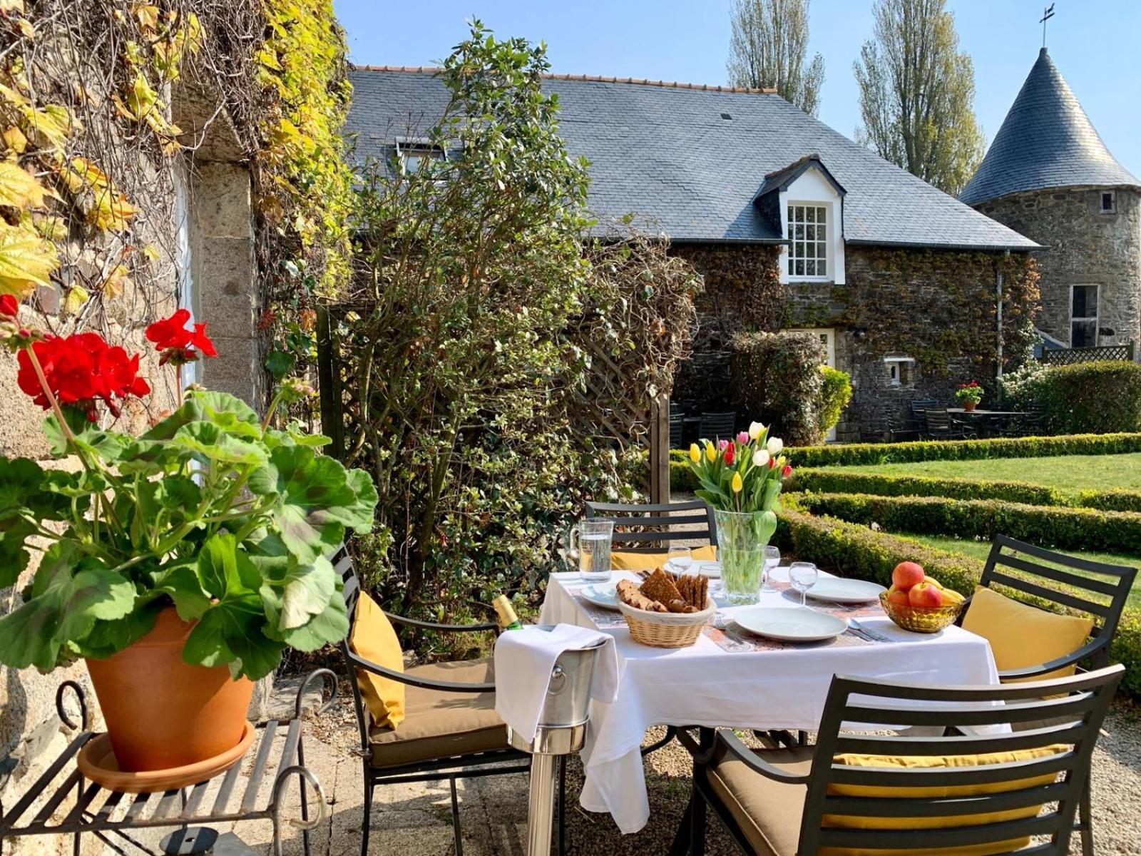 Manoir De La Begaudiere Mont-Dol 객실 사진